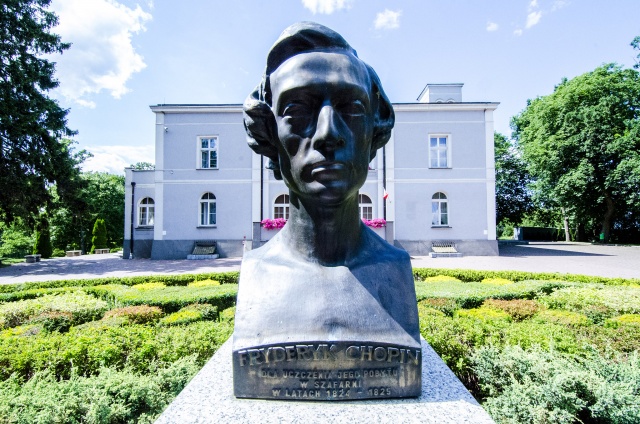 Są dwie daty urodzin Chopina. Szafarnia na wszelki wypadek świętuje aż tydzień