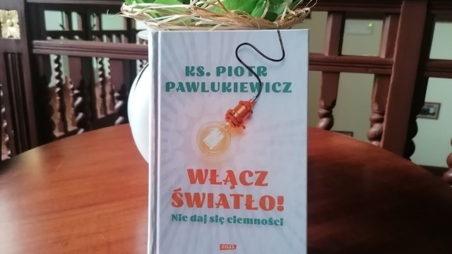 Jezus jeździłby dziś karetką na sygnale. Nowa książka ks. Pawlukiewicza