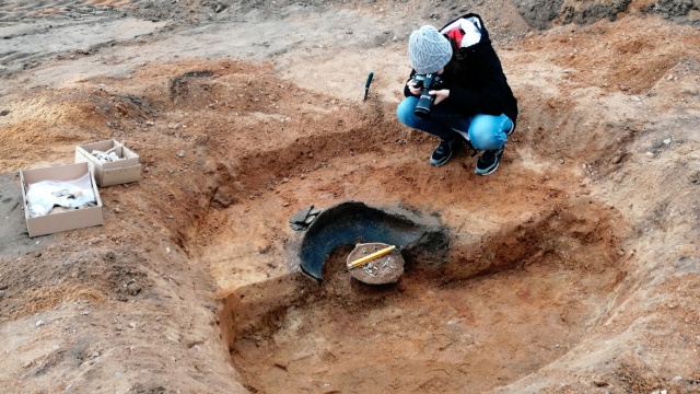 Wykopali grób sprzed ponad 2 tys. lat Odkrycie na budowie w Kozielcu [zdjęcia]