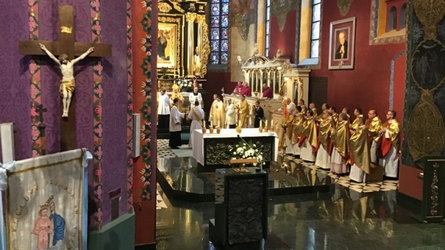 Diecezja Bydgoska ma nowego kapłana. Ks. Grzegorz Białek był jedynym kandydatem [wideo]