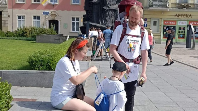 Nie ma jak z tatą Harcerze zorganizowali grę miejską z ojcem w roli głównej