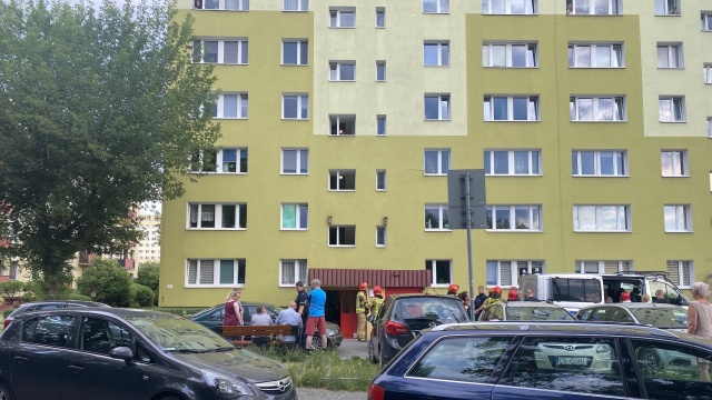 Cuchnąca substancja w wieżowcu na Wzgórzu Wolności w Bydgoszczy
