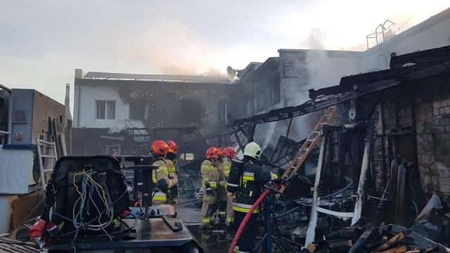 Płonął hostel w Bydgoszczy. Z budynku trzeba było ewakuować 65 osób