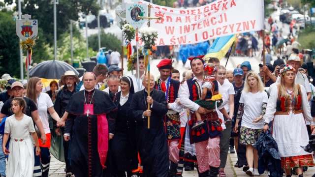 Pielgrzymi z całej Polski dotarli na Jasną Górę na wielkie Maryjne święto