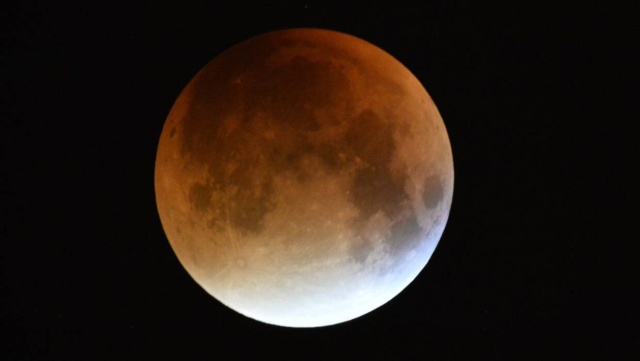 Nadeszła jesień, a razem z nią jasne planety, roje meteorów i zaćmienia...