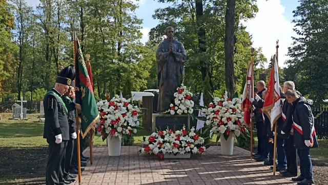 Pomnik bł. ks. Popiełuszki w Solcu Kujawskim. Ma być inspiracją, nie dekoracją [zdjęcia]