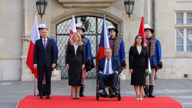 Prezydent Duda w Bratysławie: Polska będzie pomagała Ukrainie aż do zwycięstwa