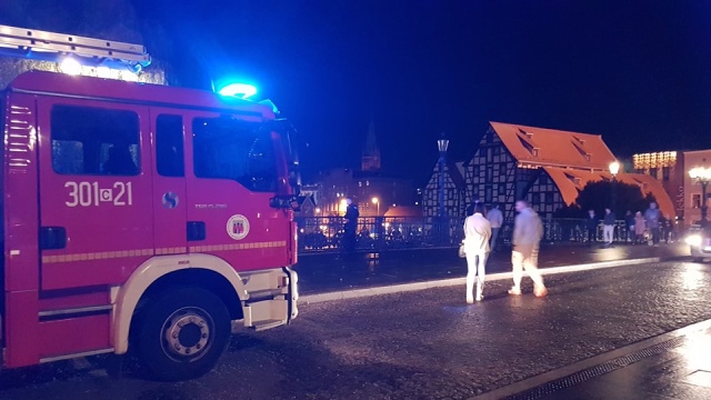 Tragedia w centrum Bydgoszczy. Z Brdy wydobyto ciało mężczyzny