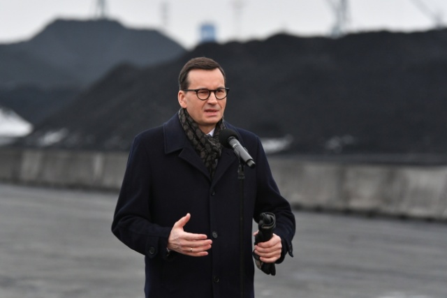 Premier: ponad dwa tysiące gmin podpisało umowy na dostawy węgla