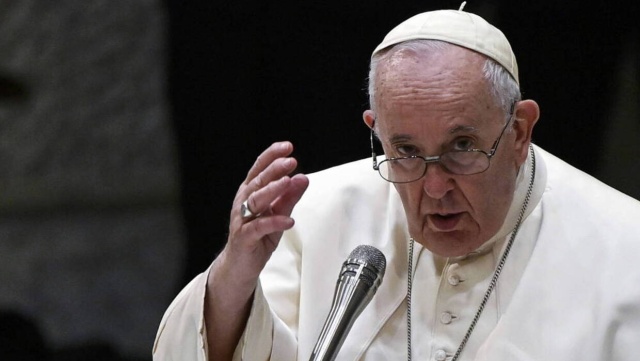 Papież ujawnił, że podpisał list o swej rezygnacji w razie, gdyby nie mógł pełnić posługi