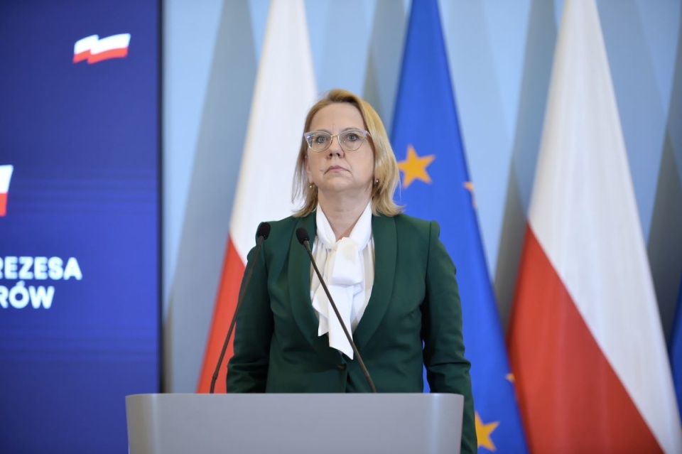 Minister klimatu i środowiska Anna Moskwa podczas konferencji prasowej w siedzibie Kancelarii Prezesa Rady Ministrów w Warszawie/fot. Marcin Obara, PAP