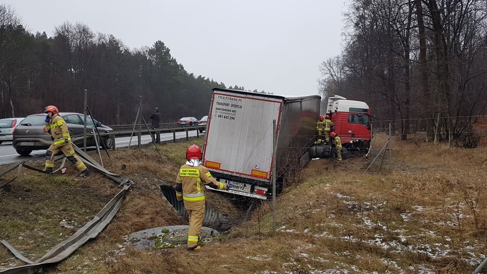 Wypadek w podbydgoskim Stryszku/fot. Bydgoszcz 998