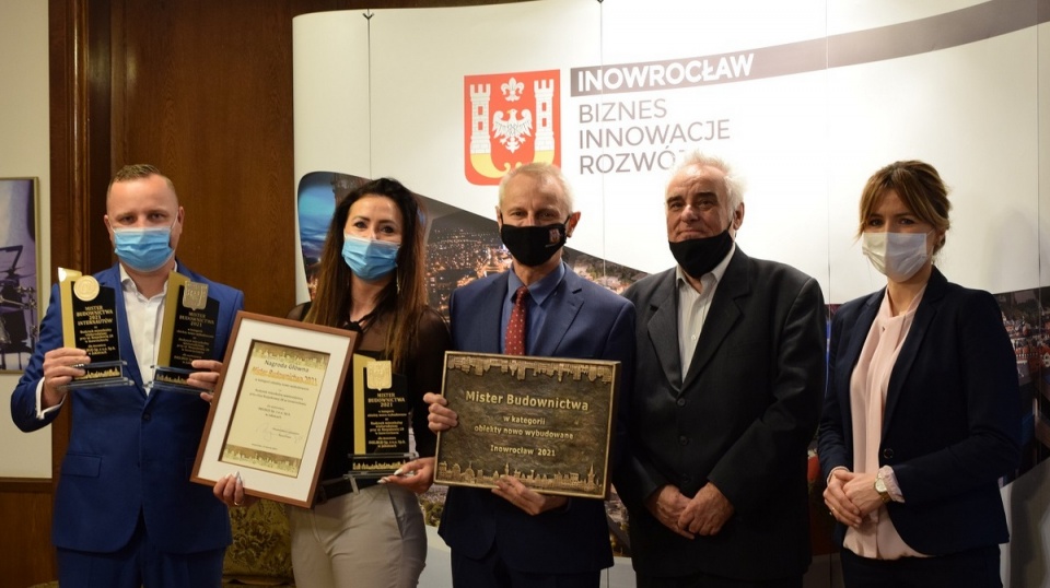 Blok wielorodzinny przy ulicy Rzepakowej 28 w Inowrocławiu otrzymał główną nagrodę w miejskim konkursie „Mister Budownictwa 2021"/fot. nadesłane