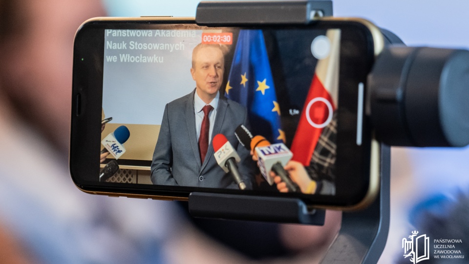 Konferencja rektora PUZ we Włocławku. Fot. www.facebook.com/puzw