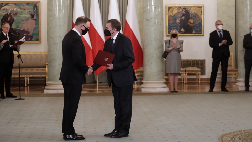 Prezydent RP Andrzej Duda oraz powołany na stanowisko prezesa Naczelnego Sądu Administracyjnego Jacek Chlebny. Fot. PAP/Albert Zawada