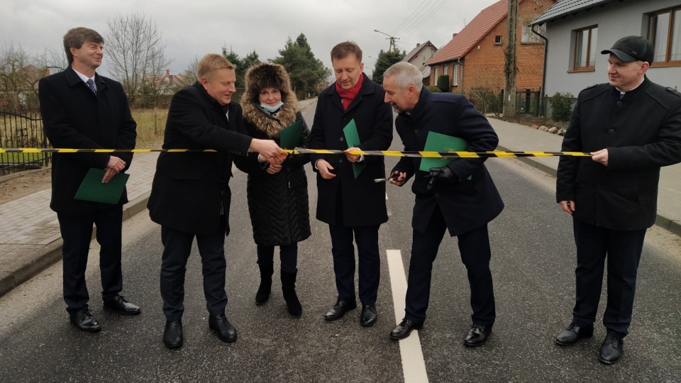 W piątek odbyło się uroczyste otwarcie drogi powiatowej 1003C Raciąż – Piastoszyn. Fot. Marcin Doliński