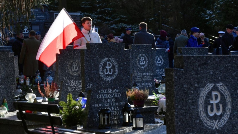 80. rocznica przemianowania Związku Walki Zbrojnej w Armię Krajową obchodzona na Cmentarzu Łostowickim w Gdańsku/fot. Adam Warżawa, PAP