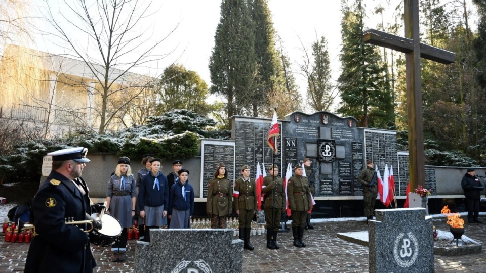 80. rocznica przemianowania Związku Walki Zbrojnej w Armię Krajową obchodzona na Cmentarzu Łostowickim w Gdańsku/fot. Adam Warżawa, PAP