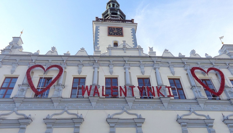Jarmark, zwiedzanie zabytków, pokazy i wystawy składają się na program świętowania w walentynek w Chełmnie. Fot. Archiwum