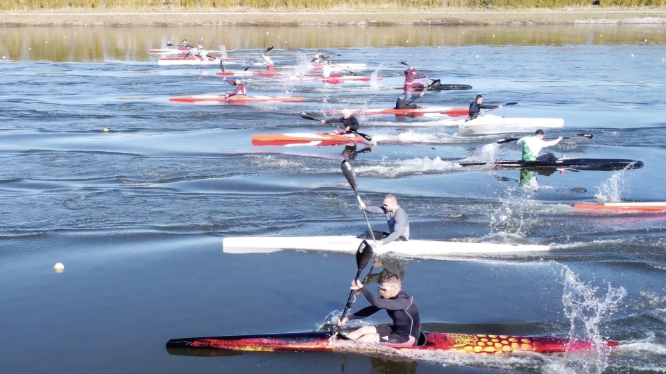 Wykorzystując doświadzczenie i kontakty trenera Hoppe, kadra korzysta z ośrodka przygotowań w portugalskim Montemor. Fot. Facebook/Mens-Polish-National-Kayak-Team