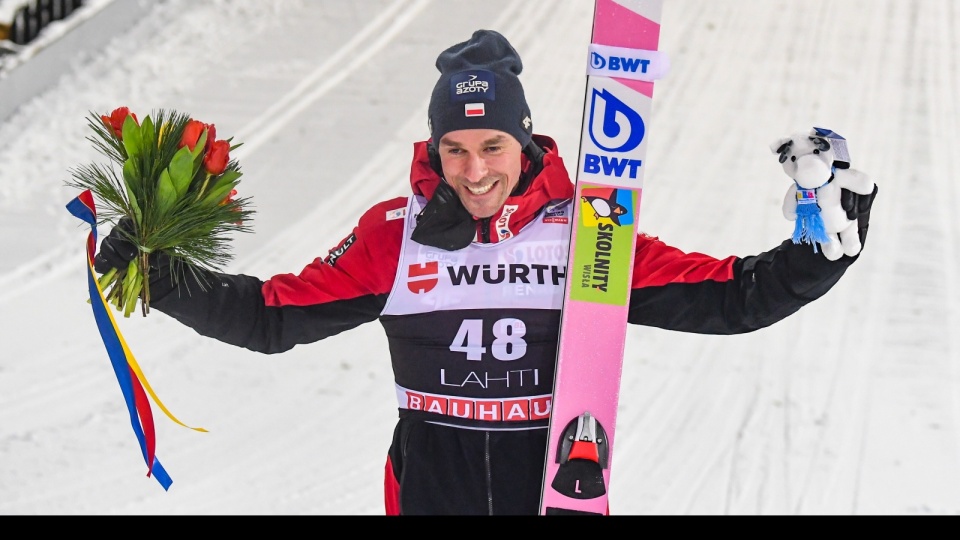 Piotr Żyła po raz osiemnasty stanął na podium Pucharu Świata. Fot.Pap/EPA KIMMO BRANDT