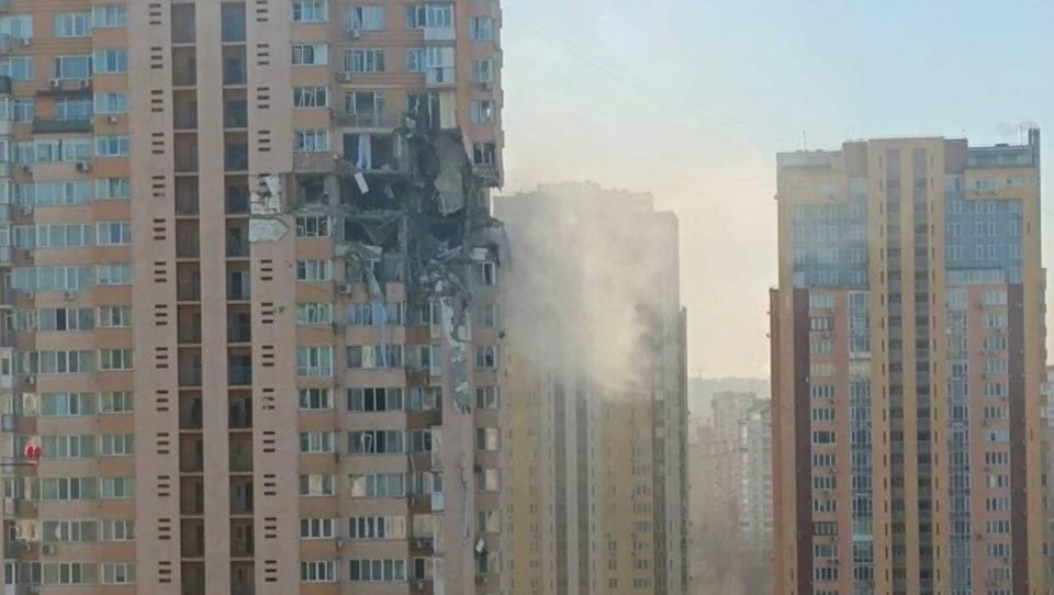 Kijów. Zniszczenia są coraz większe.../fot. Dmytro Kuleba/Twitter/PAP
