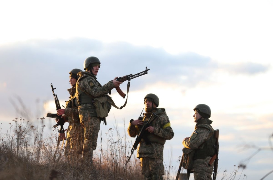 Ukraińscy żołnierze w okolicach Kijowa/fot. PAP, EPA