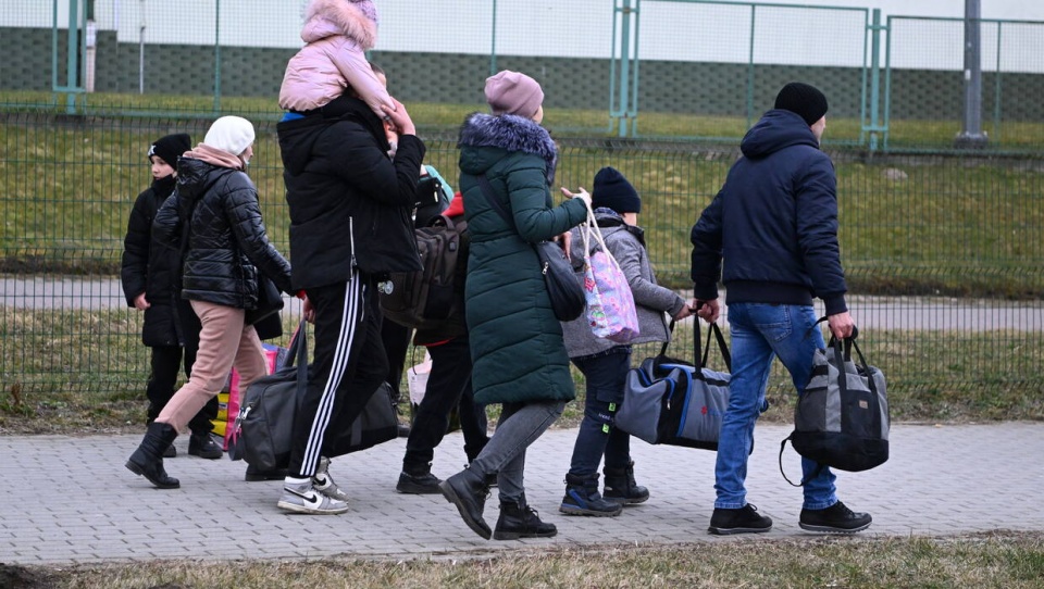 Przejście graniczne w Medyce. Najczęściej można tu spotkać kobiety z dziećmi. /fot. PAP/Darek Delmanowicz