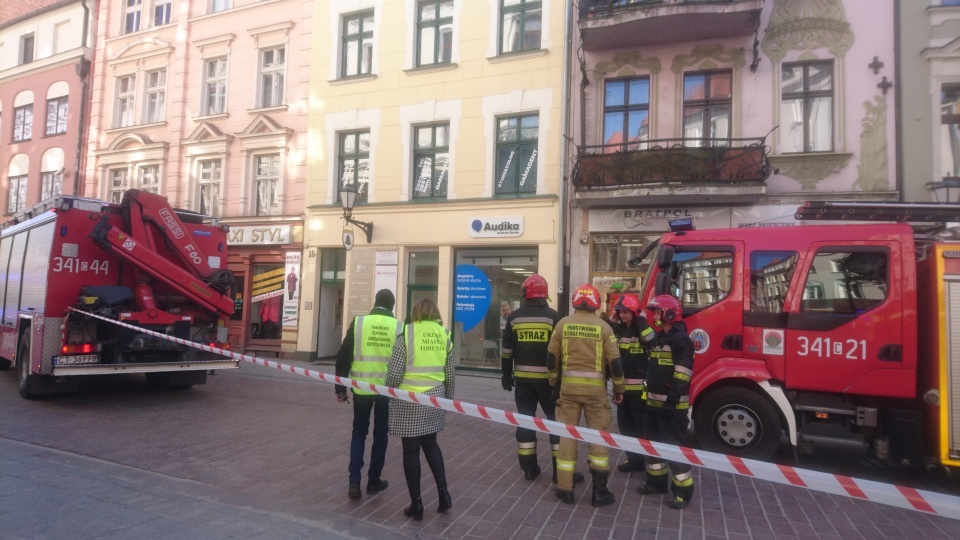 Przy ul. Wielkie Garbary na toruńskiej starówce zawaliła się część kamienicy./fot. Michał Zaręba