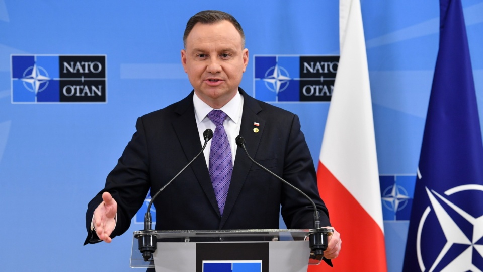 Prezydent RP Andrzej Duda podczas konferencji prasowej po zakończeniu nadzwyczajnego szczytu NATO w Brukseli. Fot. PAP/Radek Pietruszka