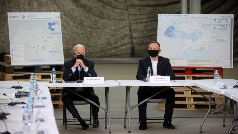 Prezydent USA Joe Biden i prezydent Andrzej Duda podczas spotkania z przedstawicielami pozarządowych organizacji zaangażowanych we wspieranie uchodźców z Ukrainy/fot. Łukasz Gągulski, PAP