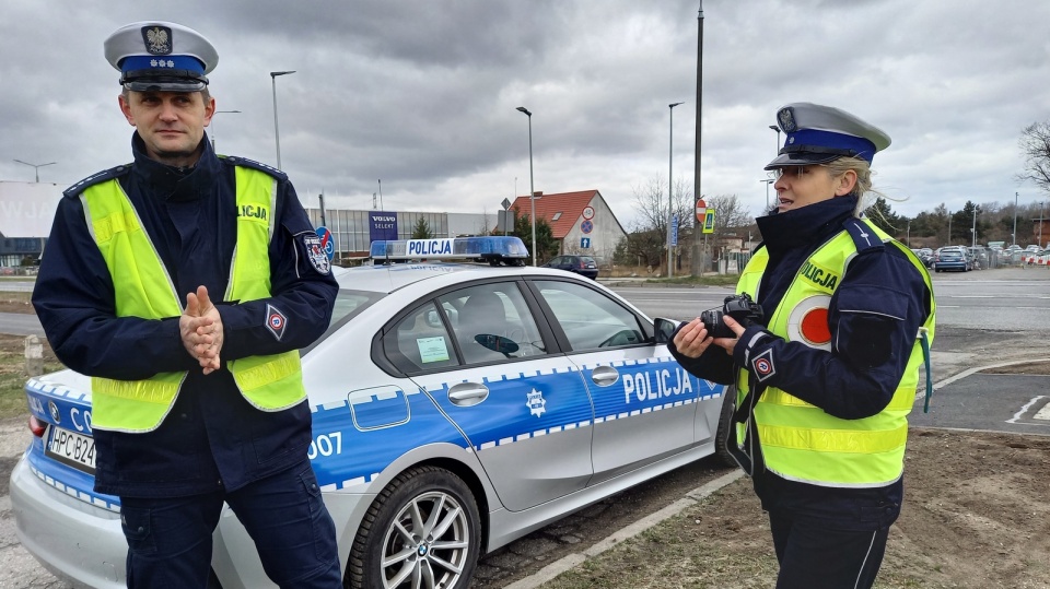 - Życzliwość na drodze to przede wszystkim jazda zgodna z przepisami - podkreślają policjanci. Fot. Agata Raczek