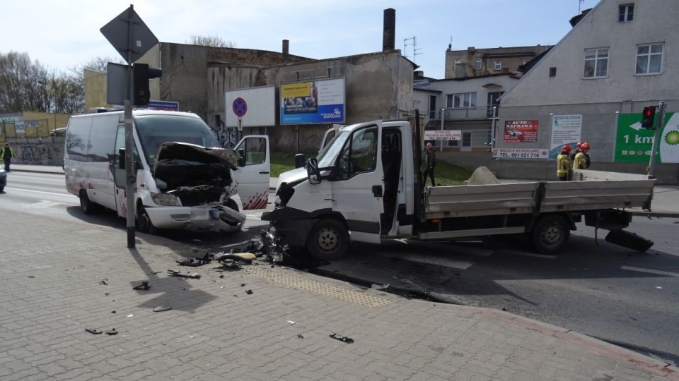 Tak się kończy jazda na czerwonym świetle. Wielka kraksa w Inowrocławiu./fot. Policja - Inowrocław