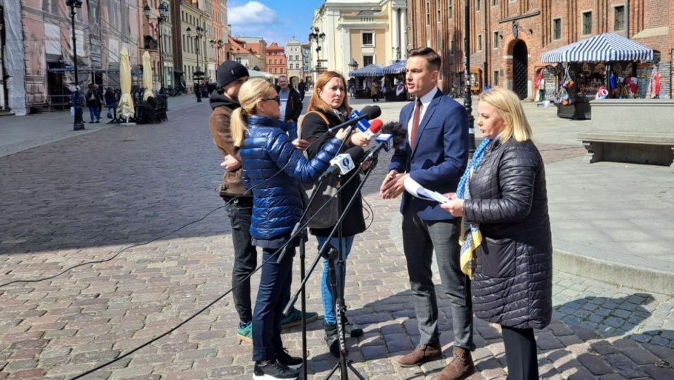 Konferencja na Rynku Staromiejskim w Toruniu. Fot. Nadesłane