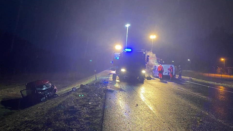 Wypadek w Toruniu, trzy osoby nie żyją/fot. KM OSP Toruń