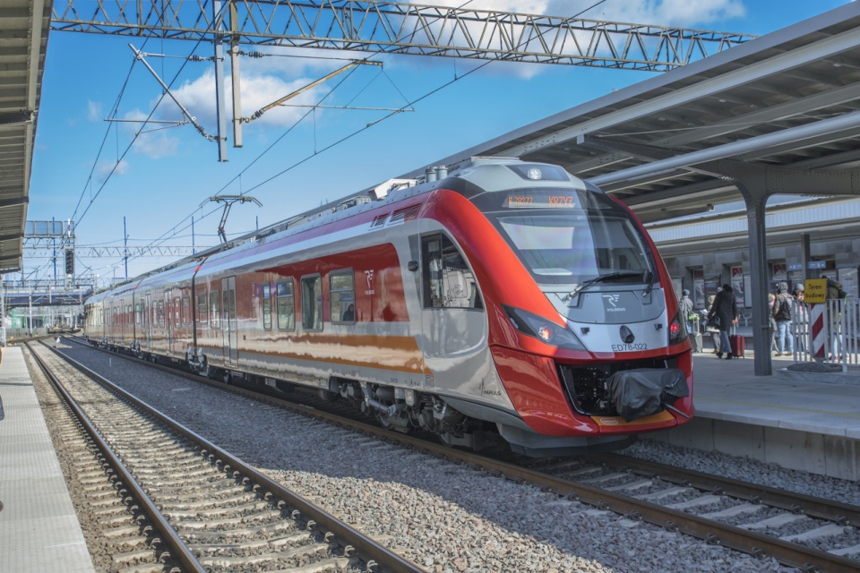 Związkowcy z Polregio zapowiadają, że pogotowie strajkowe ma się 16 maja zamienić w strajk. Powodem jest brak porozumienia w sprawie podwyżek płac. Na wypracowanie kompromisu zostały ponad 3 tygodnie./fot. Justyna Grzesik/polregio.pl