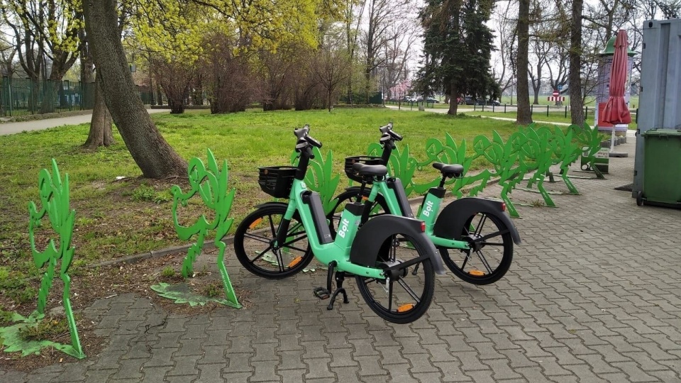 Nie tylko hulajnogi, ale także rowery elektryczne będzie można wypożyczyć w Bydgoszczy. /fot. ZDMiKP Bydgoszcz