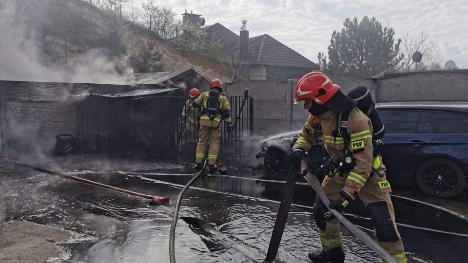 Poważny pożar przy ulicy Dukielskiej w Bydgoszczy. Fot. Bydgoszcz998