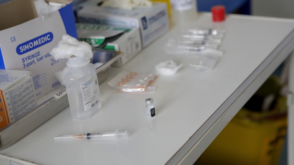 Od 21 do 27 kwietnia potwierdzono 6522 zakażenia koronawirusem, najwięcej na Mazowszu – 1127, i 99 zgonów z chorych z COVID-19 – podało w środę w tygodniowym zestawieniu Ministerstwo Zdrowia. Fot. PAP/EPA