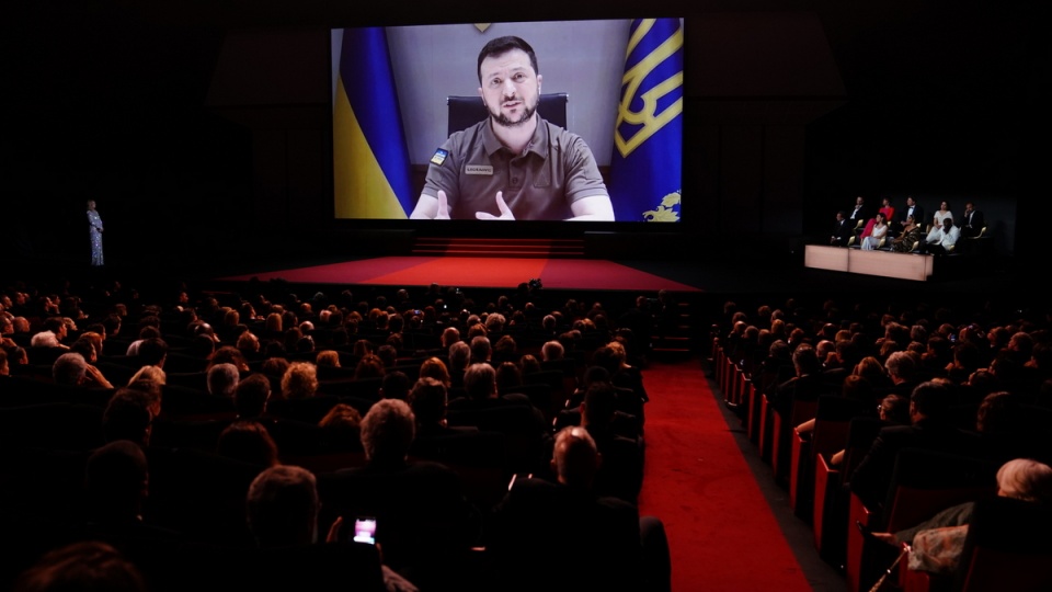 Wołodymyr Zełenski podczas przemówienia na Festiwalu Filmowym w Cannes/fot. PAP, EPA