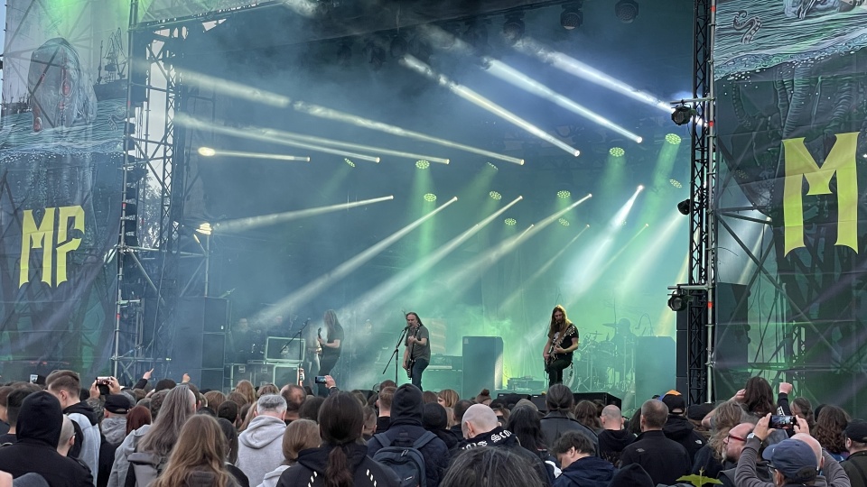 Na scenie zespół Carcass. Fot. Tomasz Kaźmierski