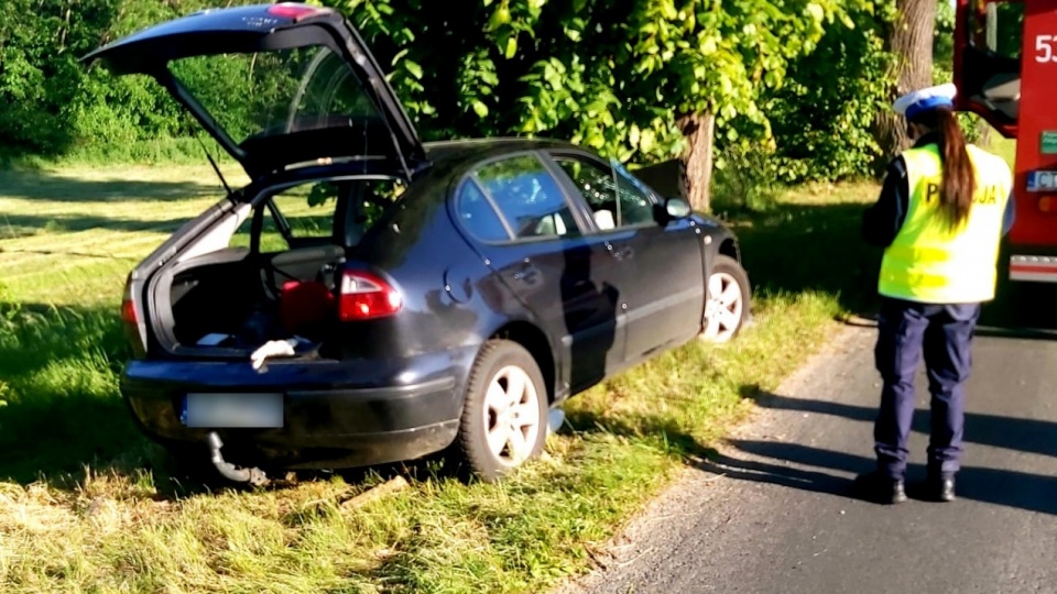Na drodze wojewódzkiej w Sulnowie koło Świecia doszło do wypadku drogowego. Fot. Policja
