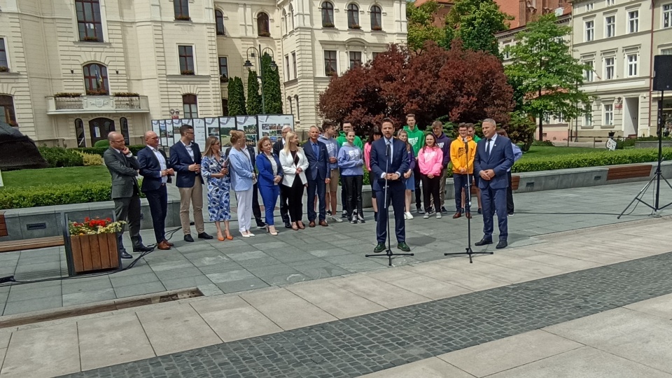 Do Bydgoszczy przyjechał w piątek prezydent Warszawy, Rafał Trzaskowski. Polityk dyskutował z samorządowcami o trudnej sytuacji finansowej i polityce rządu, a także spotkał się z mediami. Fot. Jolanta Fischer