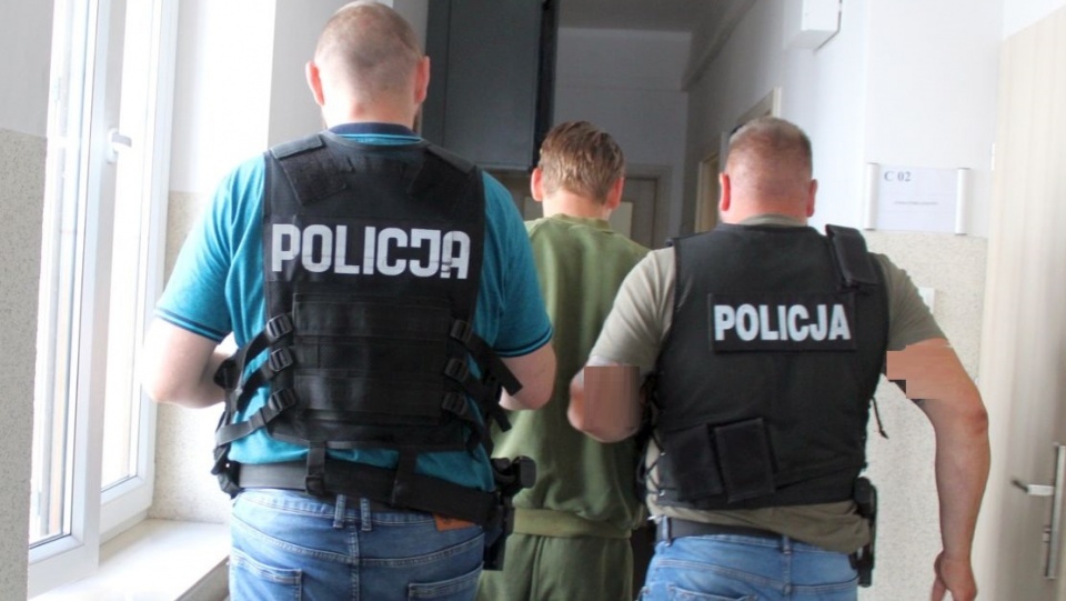 Inowrocławscy policjanci zatrzymali 24-latka podejrzewanego o zabójstwo/fot. materiały policji