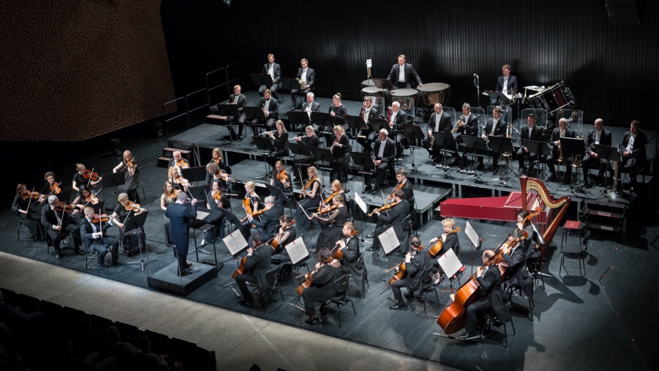Podczas koncertu „Klasyczna Lista Przebojów” wystąpi Toruńska Orkiestra Symfoniczna pod dyrekcją Dainiusa Pavilionisa/fot. materiały TOS