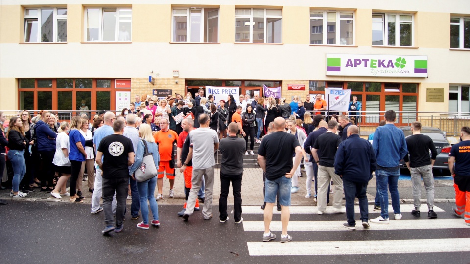 Tydzień temu przeciwko planom rektora UMK, by połączyć dwie bydgoskie lecznice uniwersyteckie protestowali pracownicy szpitala im. Biziela/fot. Archiwum