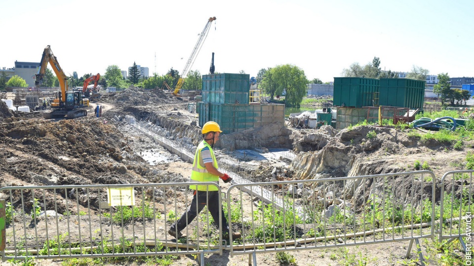 Trwające obecnie prace na placu budowy umożliwią wykonanie płyty fundamentowej/fot. bydgoszcz.pl