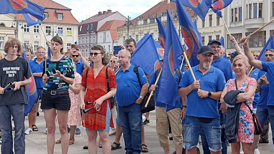 Protest pracowników MZK na Starym Rynku w Bydgoszczy. Fot. Jolanta Fischer