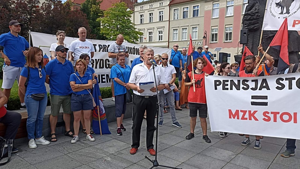 Protest pracowników MZK na Starym Rynku w Bydgoszczy. Fot. Jolanta Fischer