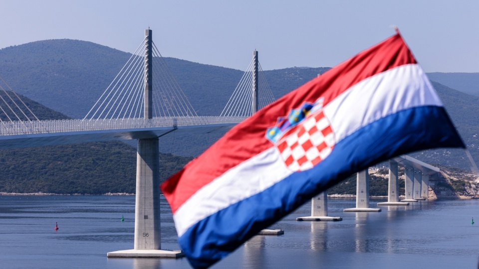 Most Pelješac połączył półwysep o tej samej nazwie i Dubrownik z lądową częścią Chorwacji. Fot. PAP/EPA